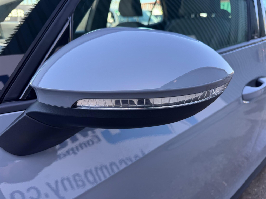 Volkswagen ID.3 Family 58Kwh Pro 145Ps 18 East White #28