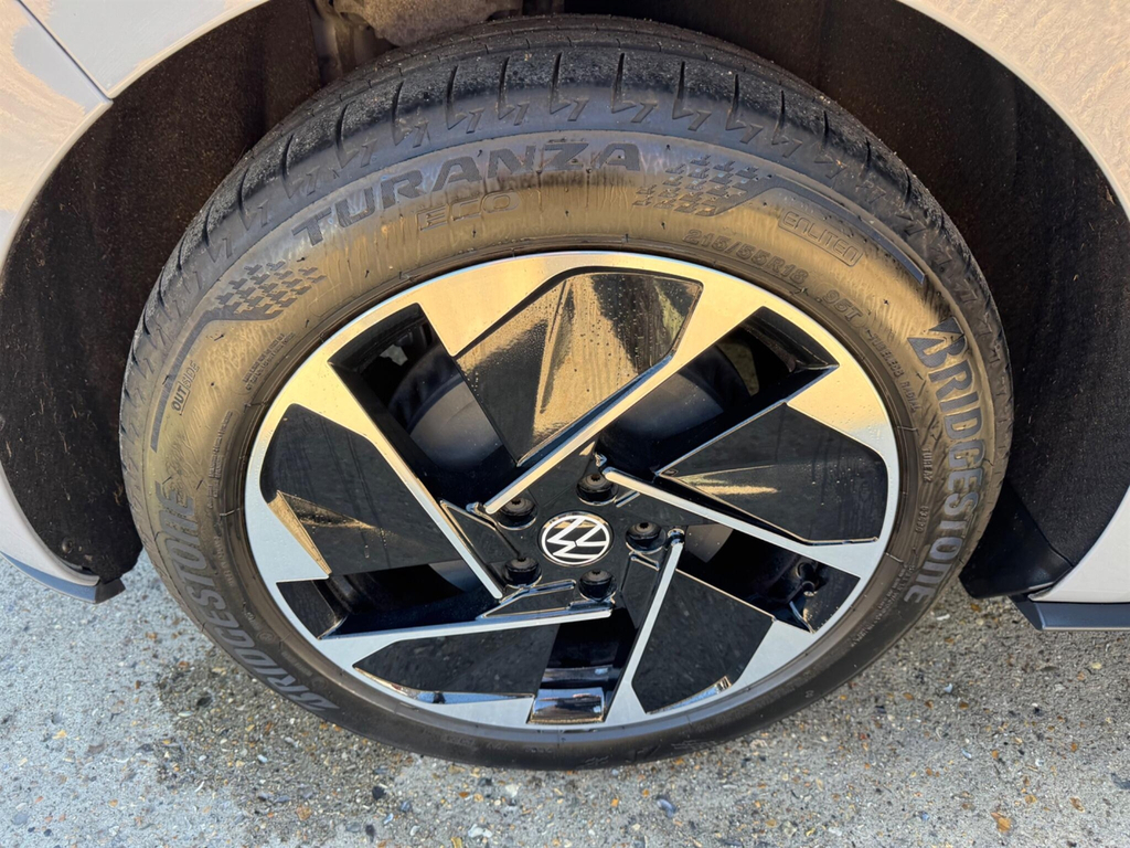 Volkswagen ID.3 Family 58Kwh Pro 145Ps 18 East White #23