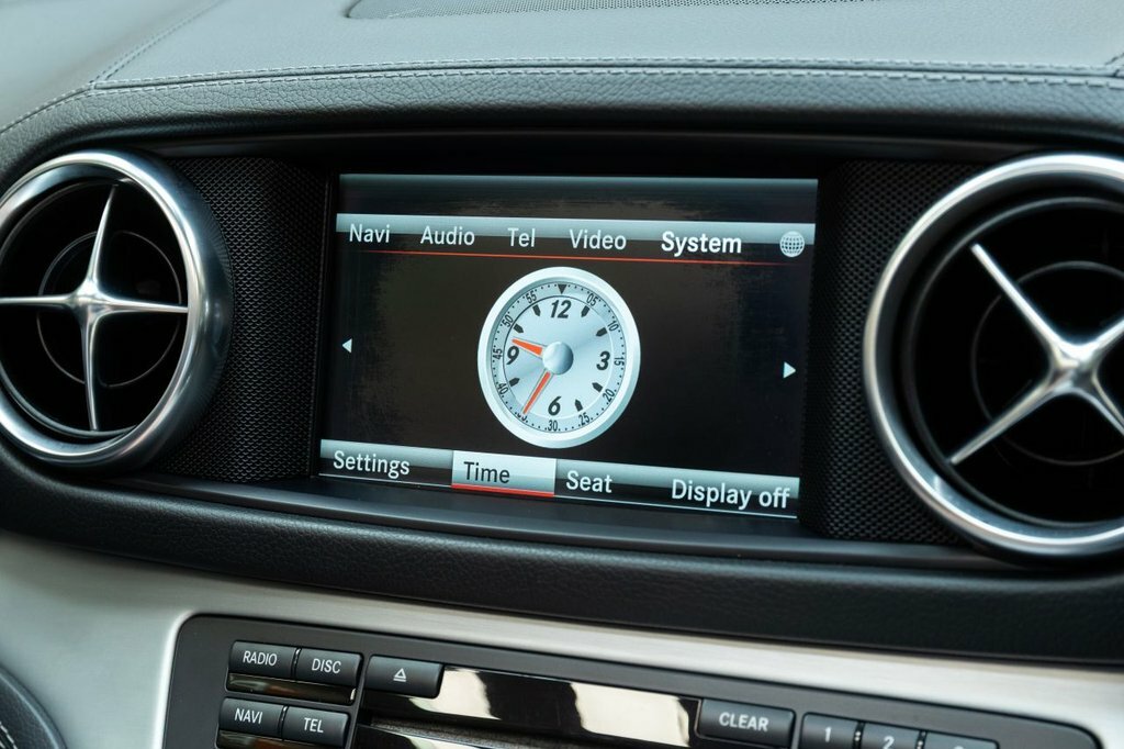 Mercedes-Benz SL Class Sl 400 Amg Sport #24