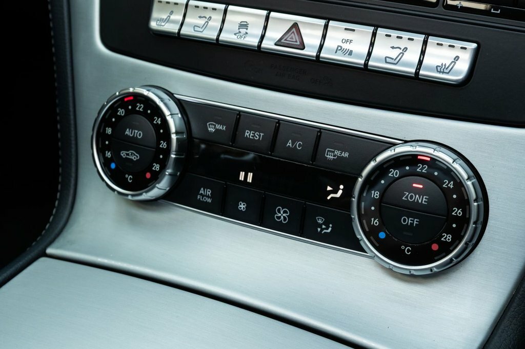 Mercedes-Benz SL Class Sl 400 Amg Sport #29