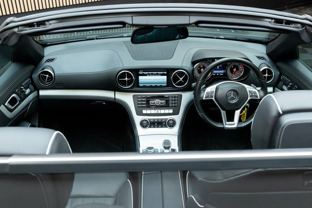 Mercedes-Benz SL Class Sl 400 Amg Sport #16
