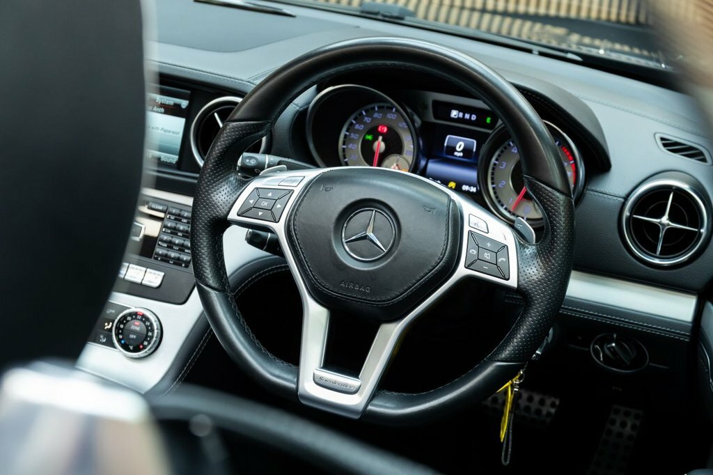 Mercedes-Benz SL Class Sl 400 Amg Sport #18