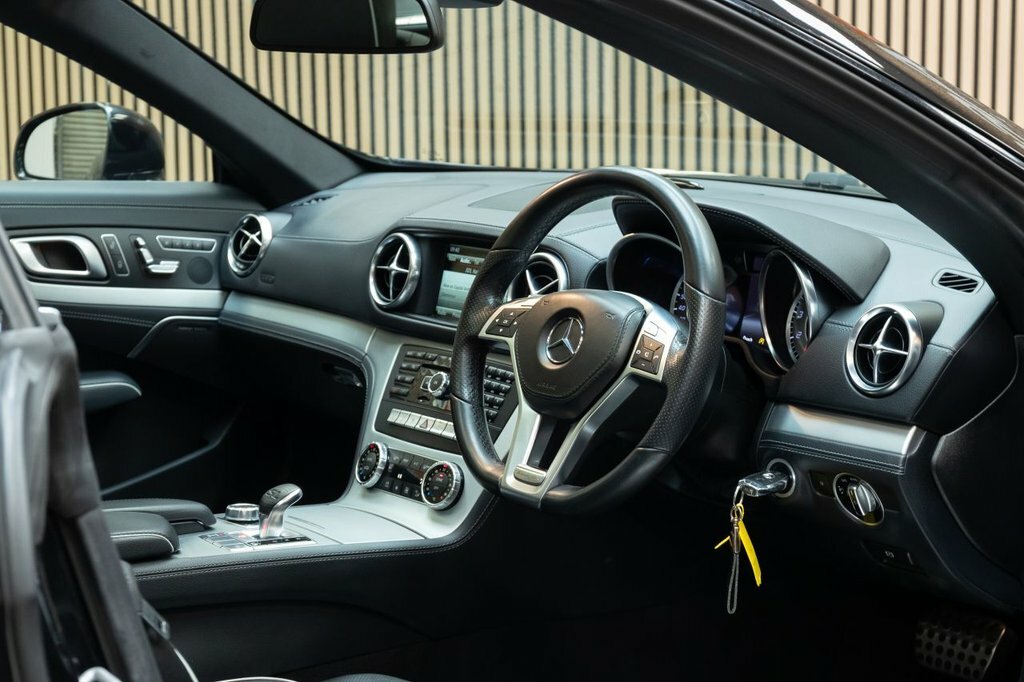 Mercedes-Benz SL Class Sl 400 Amg Sport #43