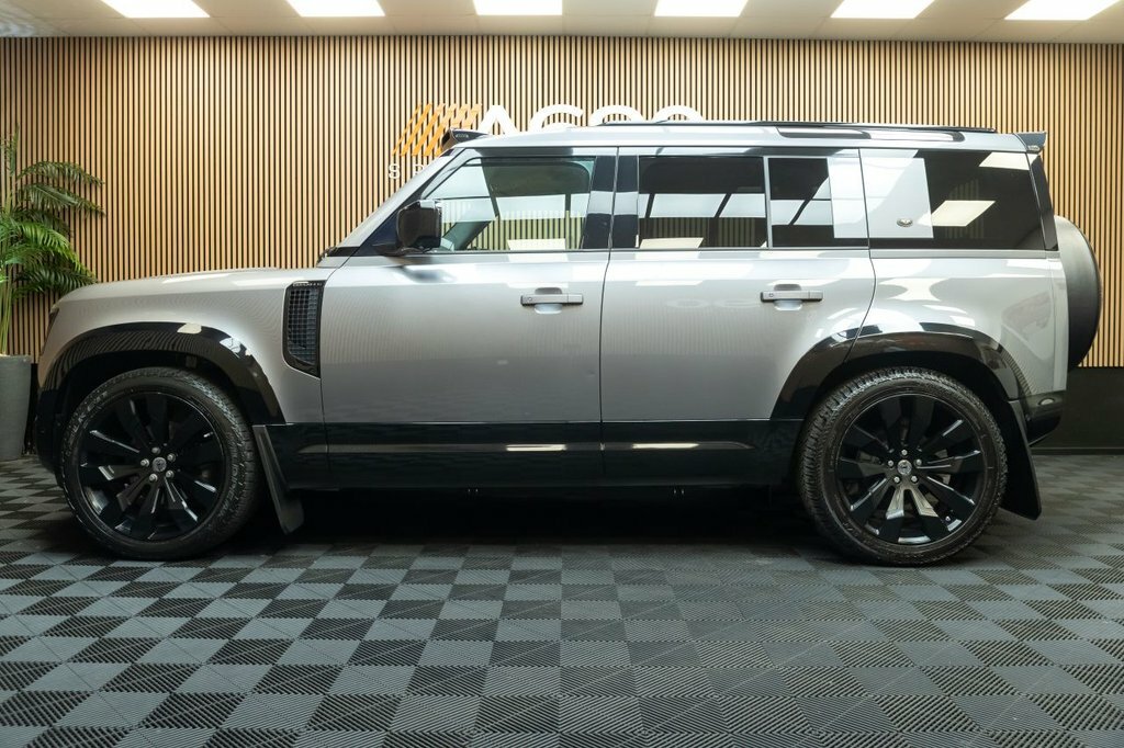 Land Rover Defender 110 2L Se Grey #4