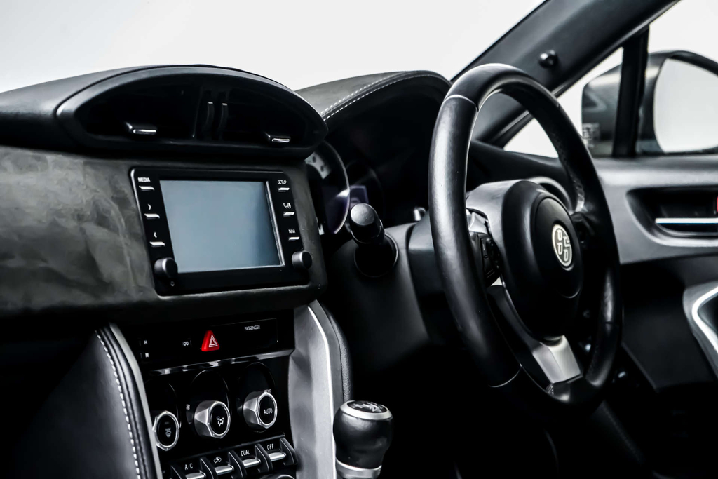 Toyota GT86 D-4s Pro Black #17