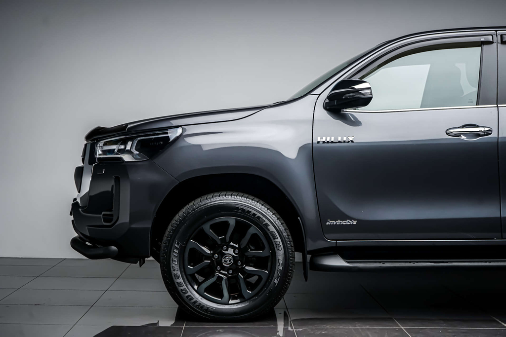 Toyota HILUX   #11