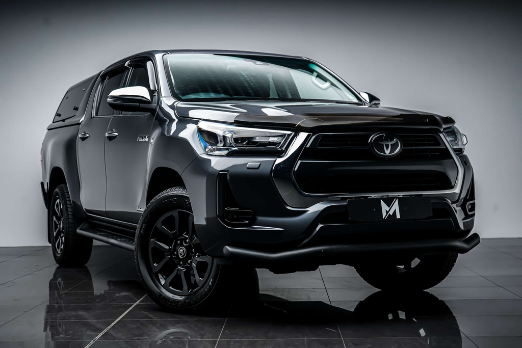 Toyota HILUX D-4d Invincible Pickup Double Cab 4W 