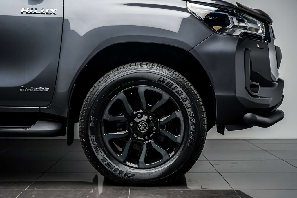 Toyota HILUX   #9