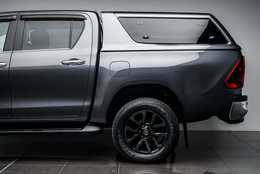 Toyota HILUX   #12