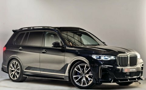 BMW X7 4.4 M50i V8 Black #2