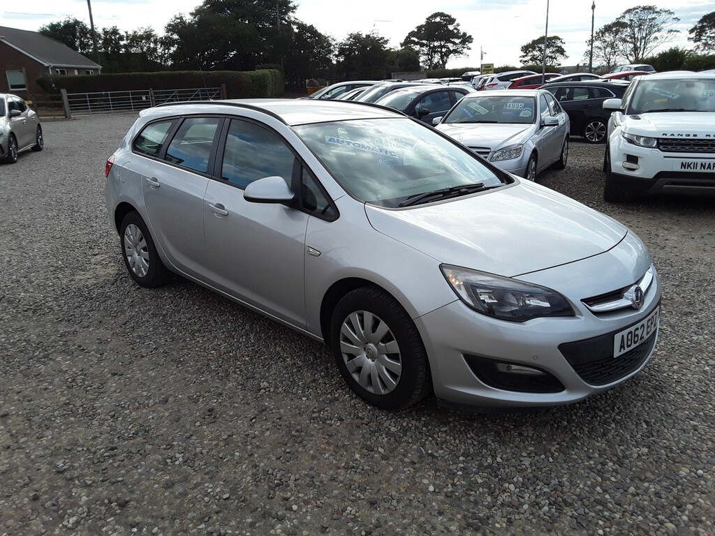 Vauxhall Astra Estate 1.6 16V Exclusiv 2012 Silver