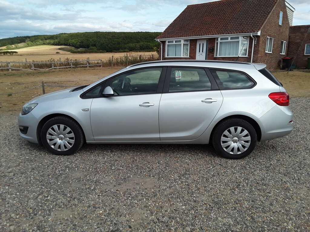 Vauxhall Astra Estate 1.6 16V Exclusiv 2012 Silver #4