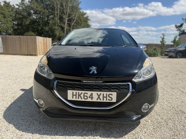 Peugeot 208 1.2 Vti Puretech Allure Hatchback Manua HK64XHS Black #2