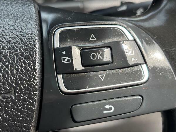 Volkswagen Touran 2012 1.6 S Tdi Dsg 106 Bhp Silver #22