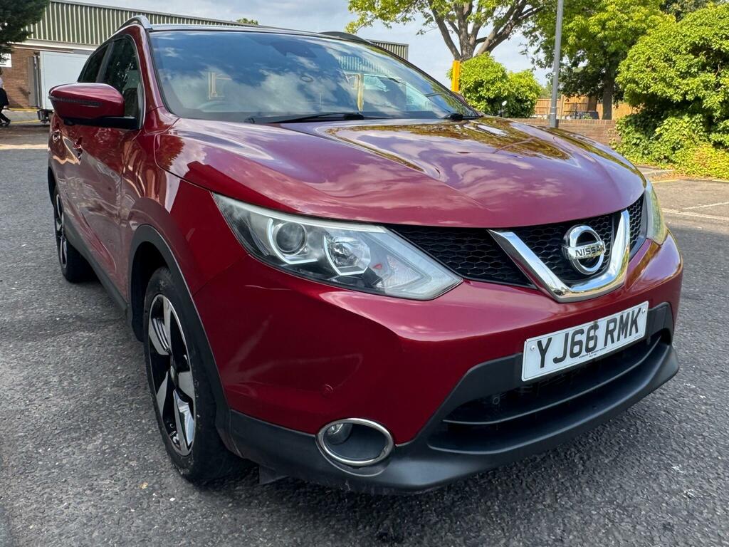 Nissan Qashqai 1.2 Dig-t N-vision Xtron 2Wd Euro 6 Ss Red