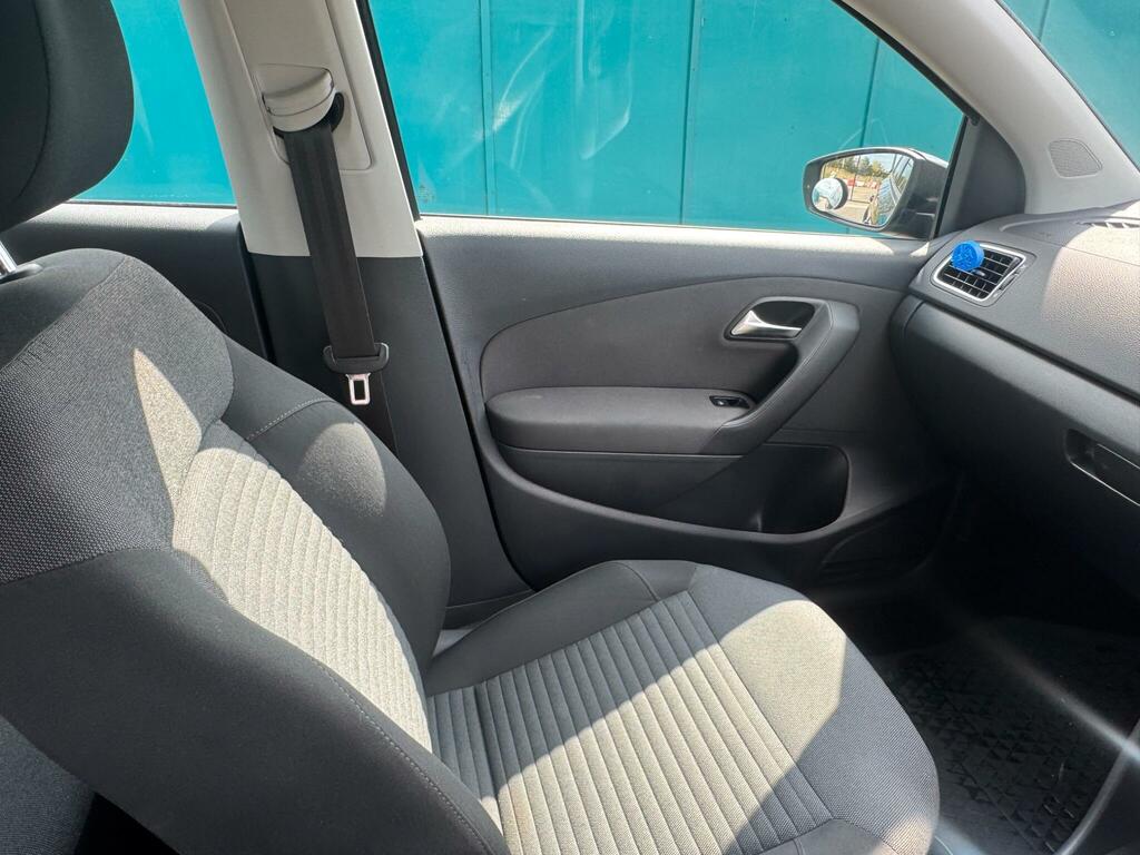 Volkswagen Polo 1.2 Match Euro 5 Black #22
