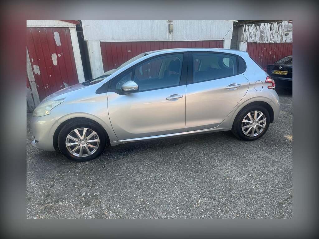 Peugeot 208 1.4 Hdi Access Euro 5 Silver #3