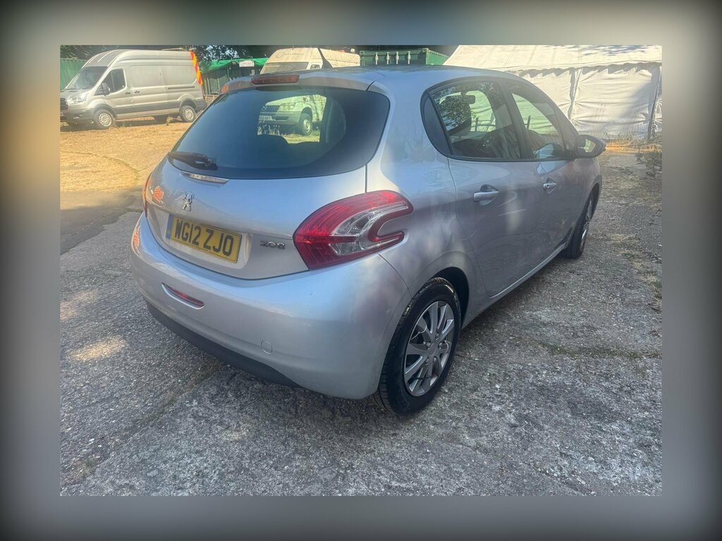 Peugeot 208 1.4 Hdi Access Euro 5 Silver #6