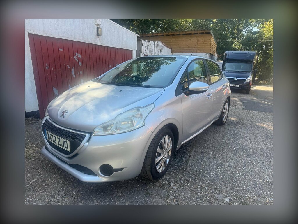 Peugeot 208 1.4 Hdi Access Euro 5 Silver #2