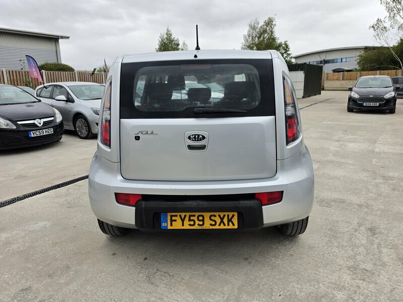 Kia Soul 1.6-Soul-1-5dr Silver #4