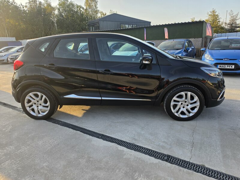 Renault Captur 1.5-Captur-dynamique-medianav-energy-dci-ss-5dr Black #2
