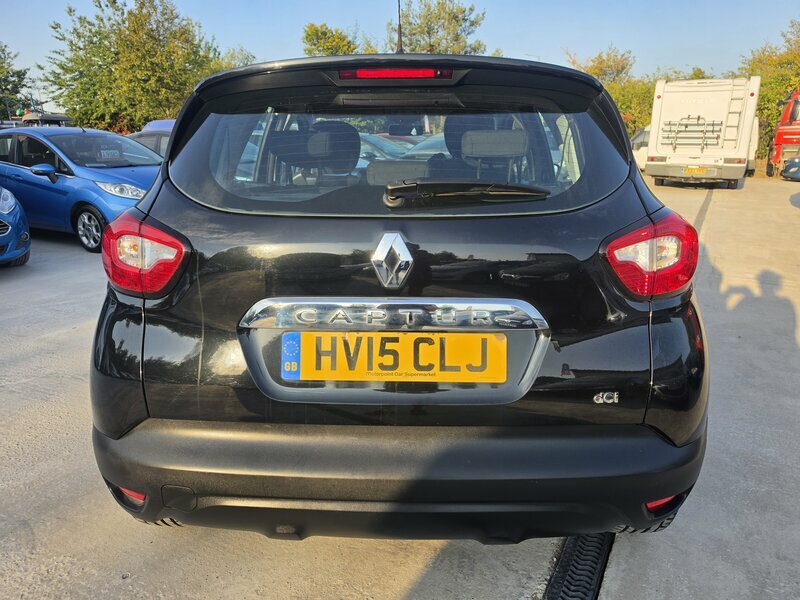 Renault Captur 1.5-Captur-dynamique-medianav-energy-dci-ss-5dr Black #4
