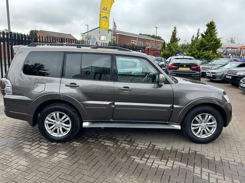 Mitsubishi Shogun 3.2 Di-dc Diamond Suv 4Wd Euro 5 L Red #10