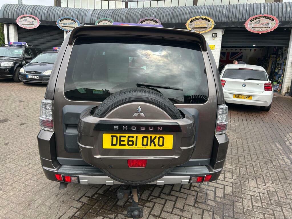 Mitsubishi Shogun 3.2 Di-dc Diamond Suv 4Wd Euro 5 L Red #13