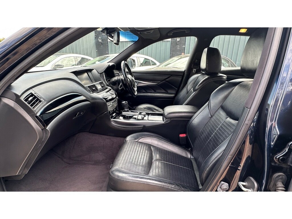 Infiniti Q70 Saloon 2.2D Sport Euro 5 Ss 201515 White #18