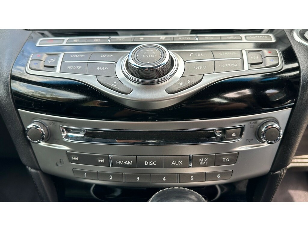 Infiniti Q70 Saloon 2.2D Sport Euro 5 Ss 201515 White #15