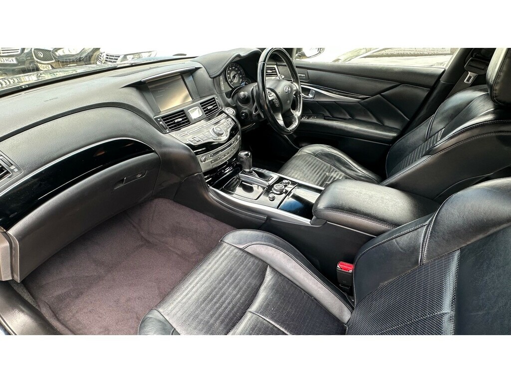 Infiniti Q70 Saloon 2.2D Sport Euro 5 Ss 201515 White #7