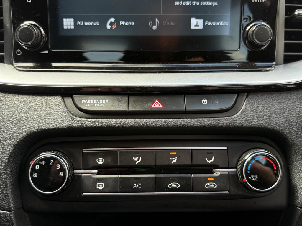 Kia Xceed 1.6 Gdi 8.9Kwh 4 Suv Plug In Hybrid Dct Silver #37