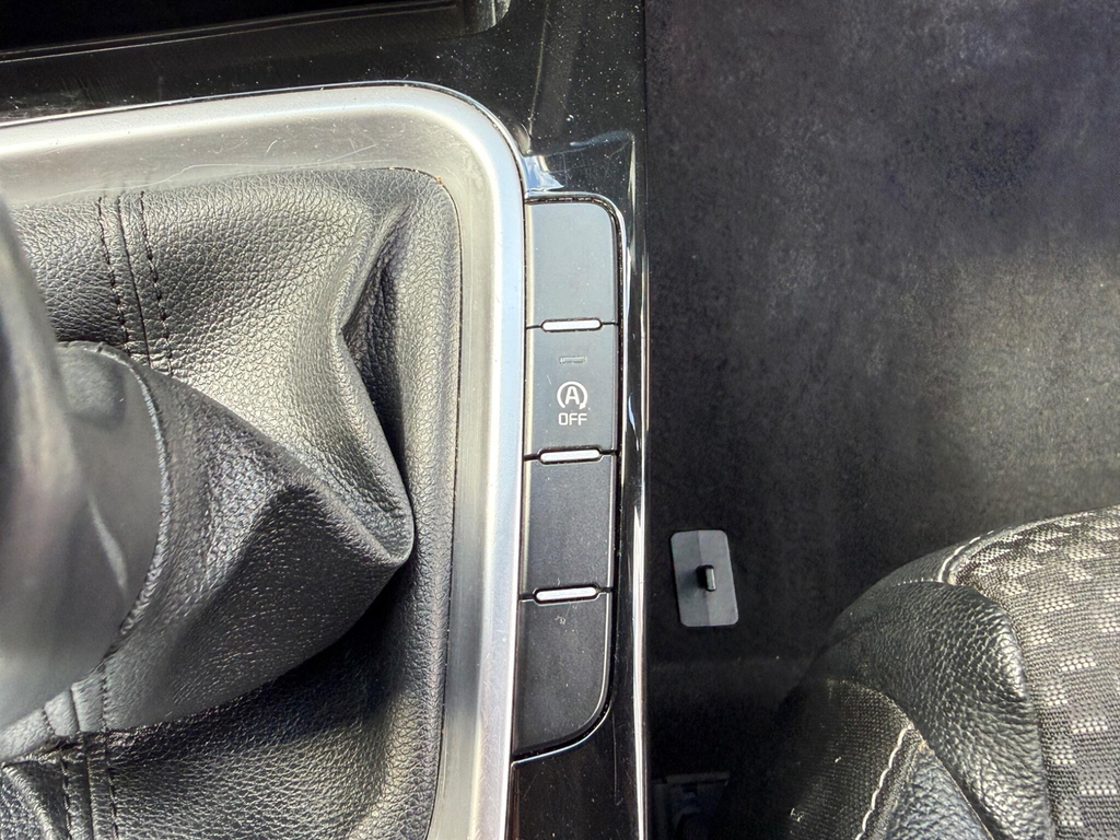 Kia Xceed 1.6 Gdi 8.9Kwh 4 Suv Plug In Hybrid Dct Silver #36
