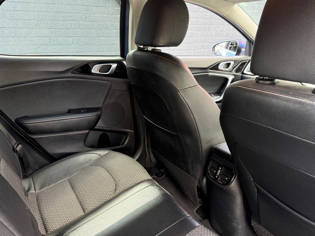Kia Xceed 1.6 Gdi 8.9Kwh 4 Suv Plug In Hybrid Dct Silver #22