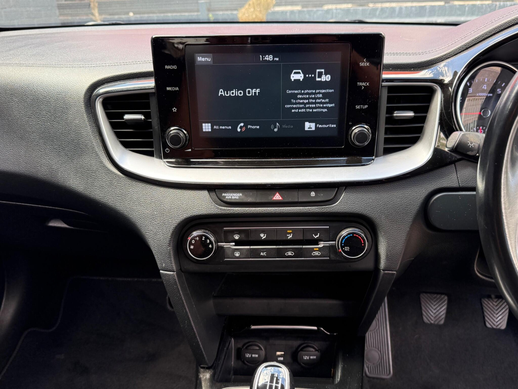 Kia Xceed 1.6 Gdi 8.9Kwh 4 Suv Plug In Hybrid Dct Silver #33