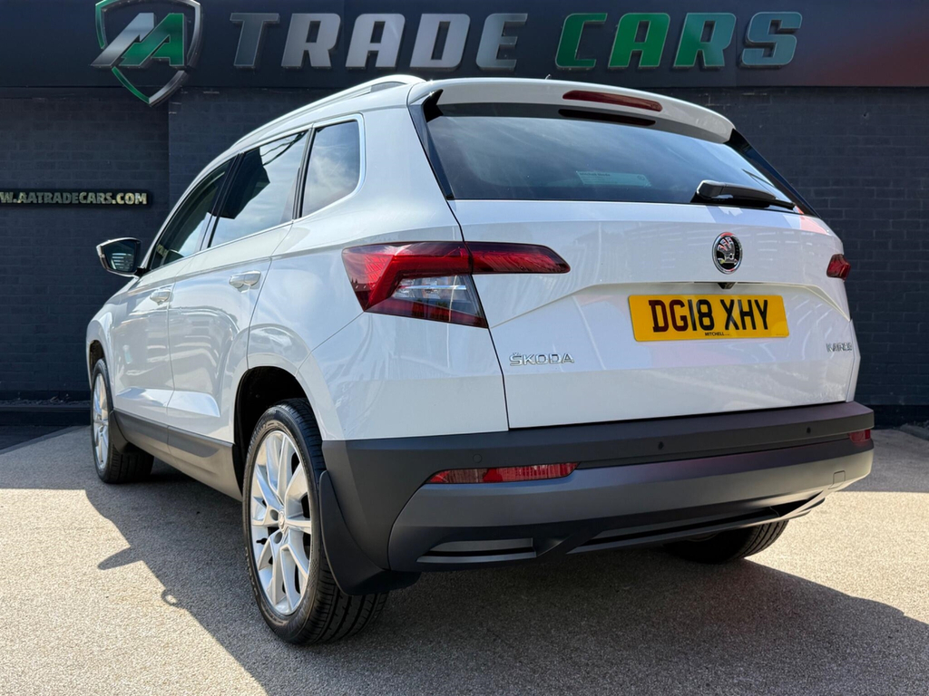 Skoda Karoq Se L Tsi White #5