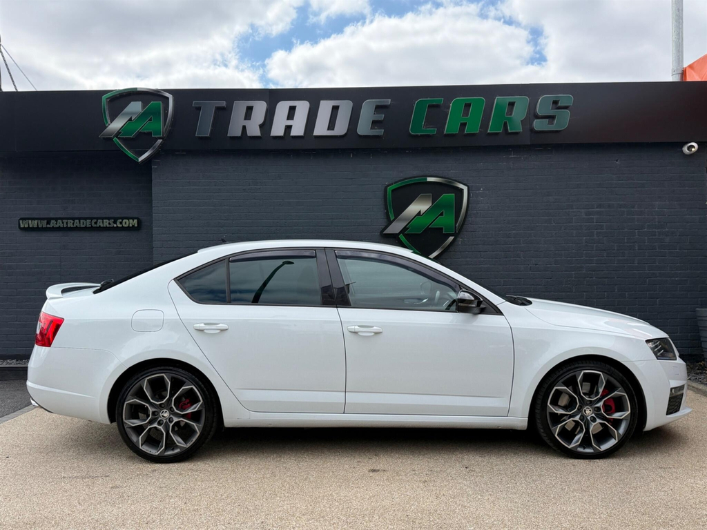 Skoda Octavia 2.0 Tdi Scout Estate 4Wd Euro 6 White #10