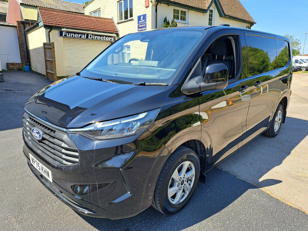 Ford Transit Custom 300 Limited L1 Swb Fwd 2.0 Ecoblue 136Ps Low Roof Silver #1