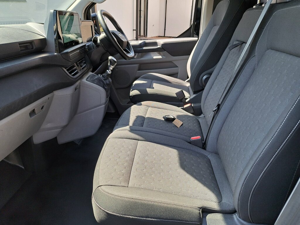 Ford Transit Custom 300 Limited L1 Swb Fwd 2.0 Ecoblue 136Ps Low Roof Silver #10