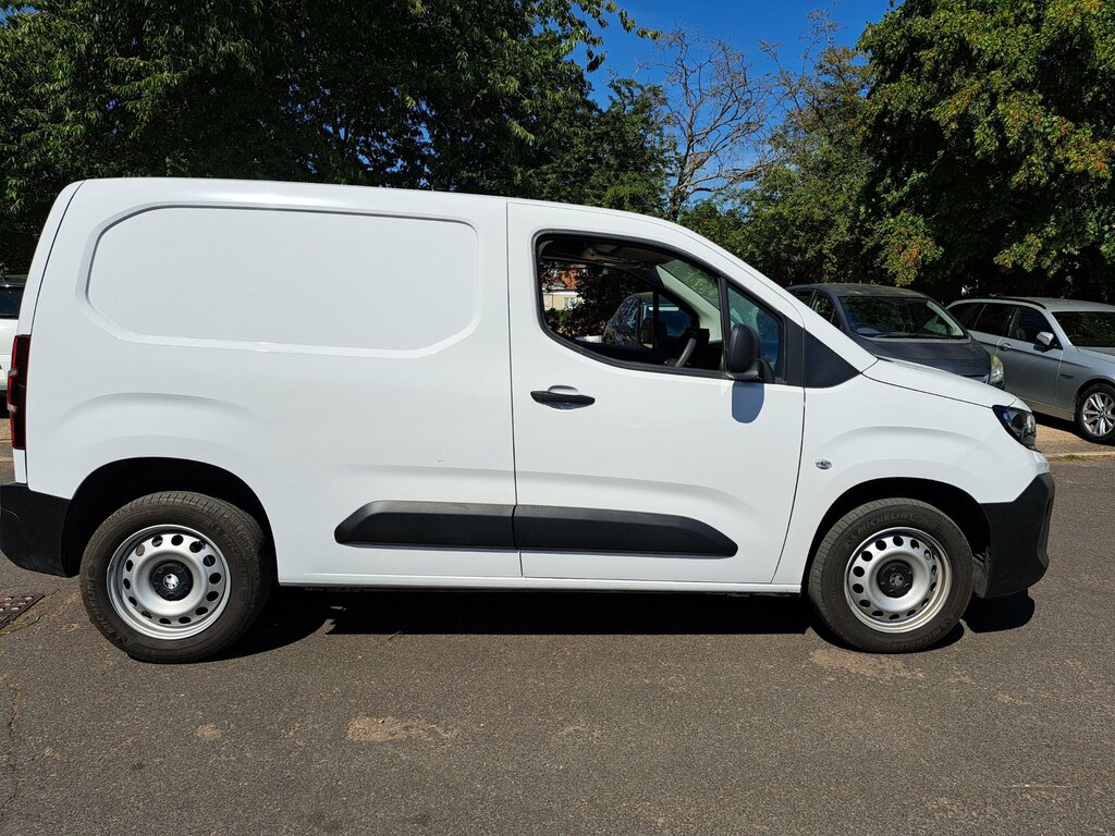 Vauxhall Combo 1.5 Turbo D 2300 Prime-plus Panel Van M White #5