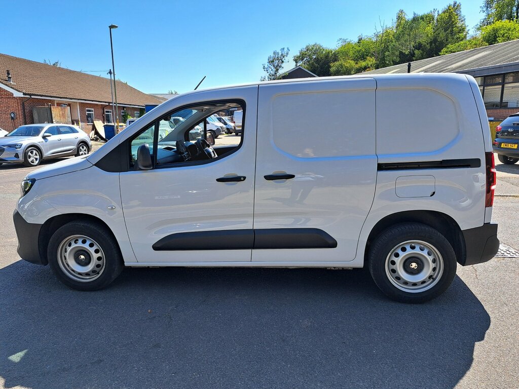 Vauxhall Combo 1.5 Turbo D 2300 Prime-plus Panel Van M White #4