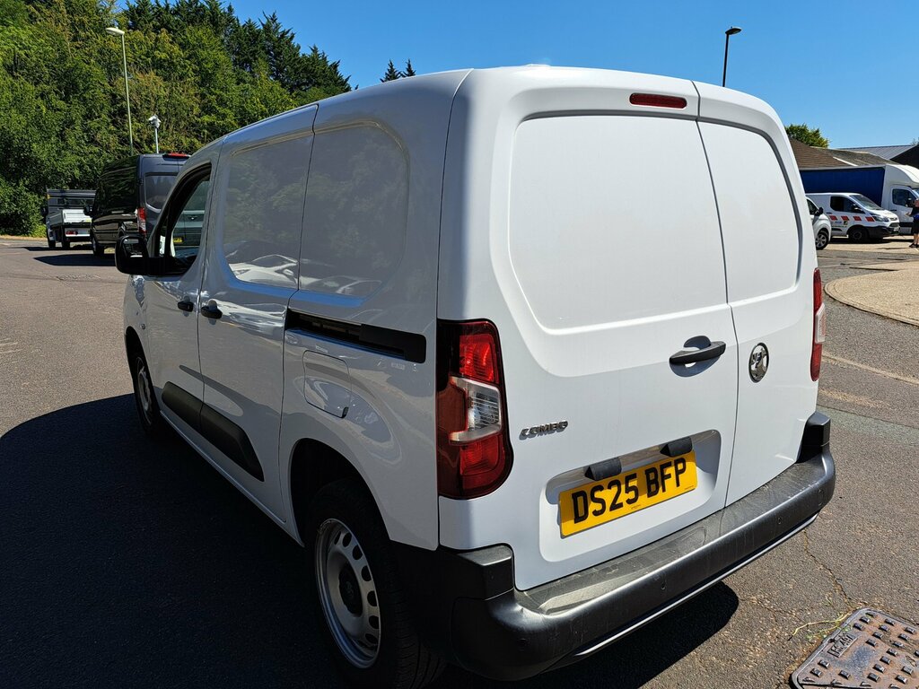 Vauxhall Combo 1.5 Turbo D 2300 Prime-plus Panel Van M White #6