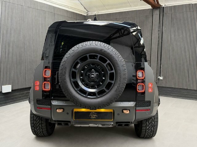 Land Rover Defender 110 4.4P V8 Mhev Octa Edition One Suv LB25KJK Green #5