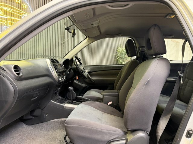 Toyota Rav 4 Xt3 Vvt-i 5-Door Beige #10