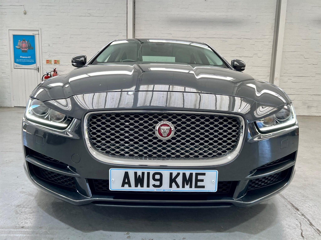 Jaguar XE 2.0D Portfolio Euro 6 Ss Grey #4