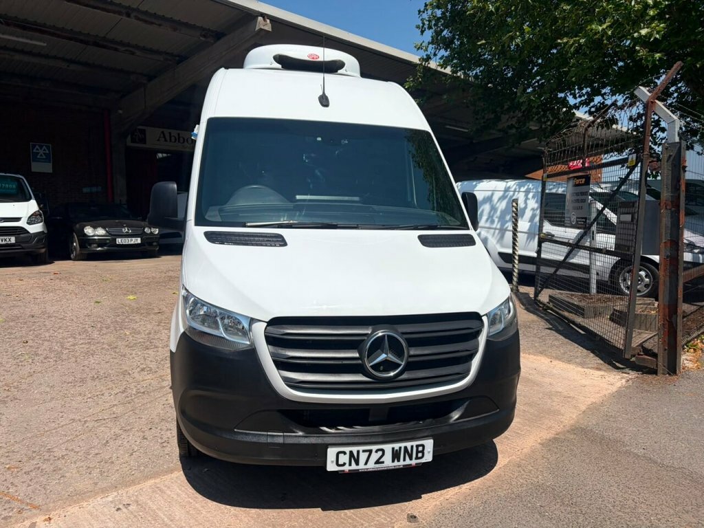 Mercedes-Benz Sprinter 2L Premium White #5