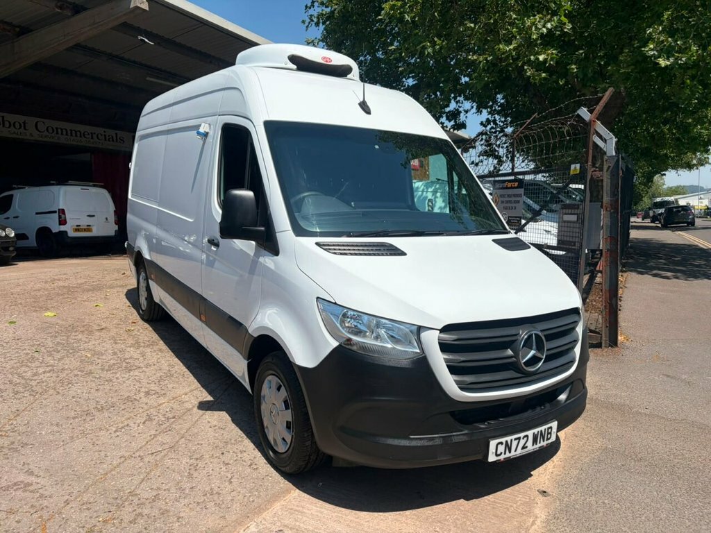 Mercedes-Benz Sprinter 2L Premium White