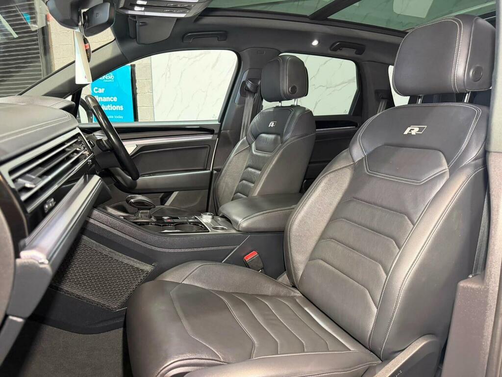 Volkswagen Touareg 3.0 Tdi V6 R-line 4Motion White #18
