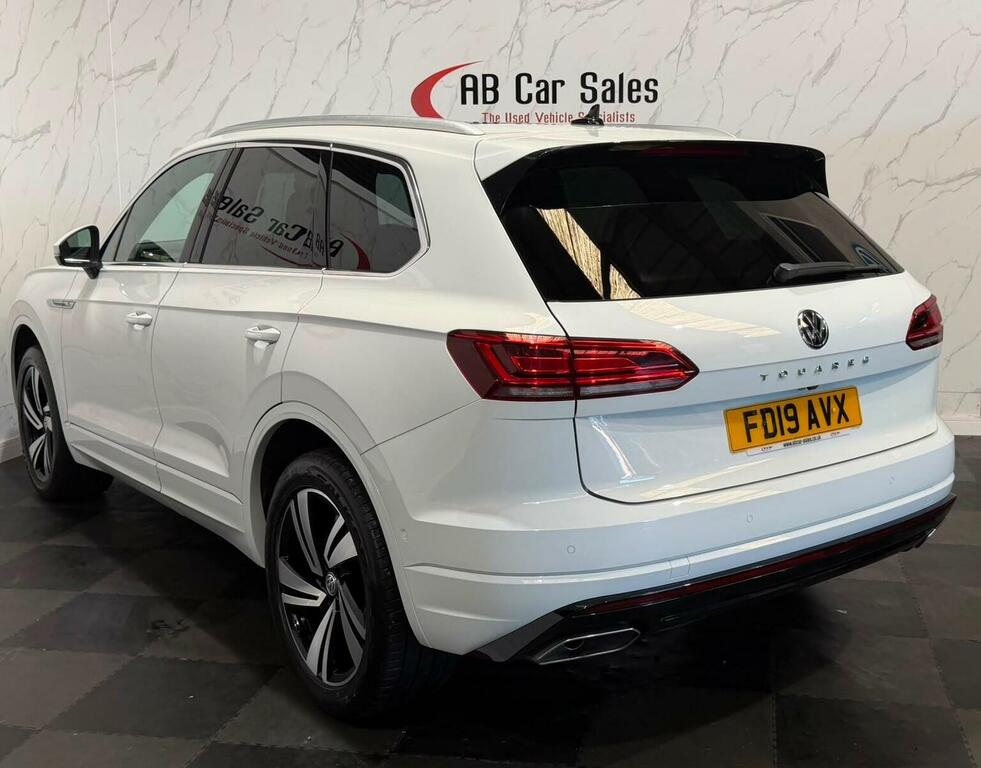 Volkswagen Touareg 3.0 Tdi V6 R-line 4Motion White #7