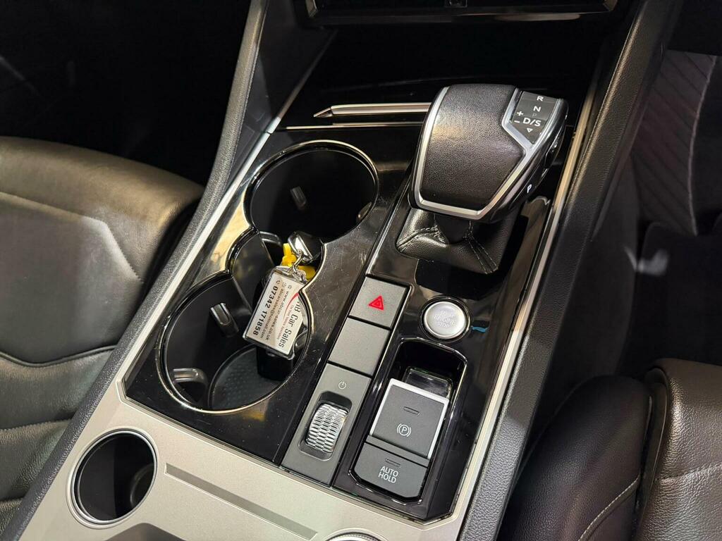 Volkswagen Touareg 3.0 Tdi V6 R-line 4Motion White #22
